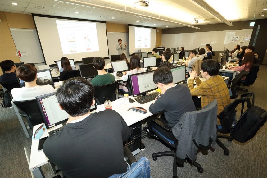 KT to open academy for next-generation technologies
