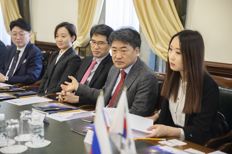 Korea sounds out blockchain cooperation with Vladivostok