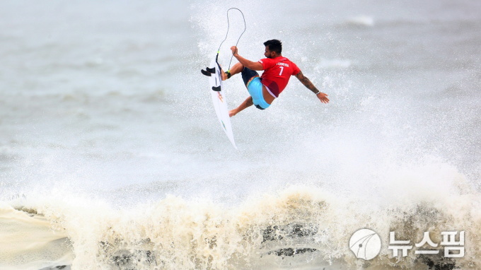 [사진] 시원한 서핑