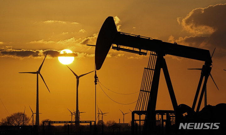  [뉴욕유가] 러ㆍ이 공급위축 가능성에 사흘째 상승… WTI 1.4%↑
