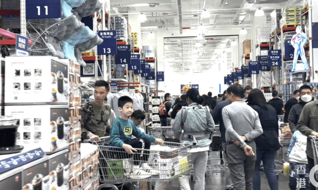 [지금 중국은] 선전 슈퍼마켓에 넘쳐나는 홍콩인들 ‘선 넘는 식료품 쇼핑中’