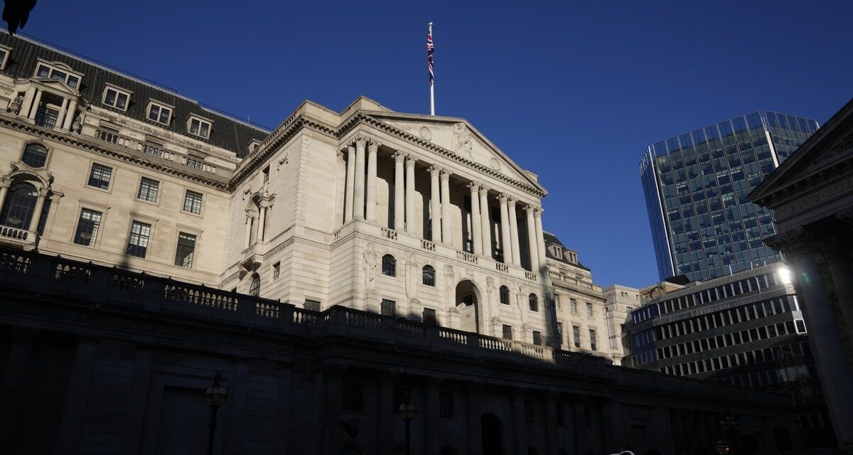 영국 중앙은행 기준금리 연 5.25%로 동결…4회 연속