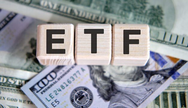 비트코인 ETF 누적 거래량 500억 달러 돌파–더블록