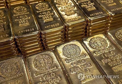 중동 위기 고조에 국제 금값 온스당 2천400달러 첫 돌파(종합)